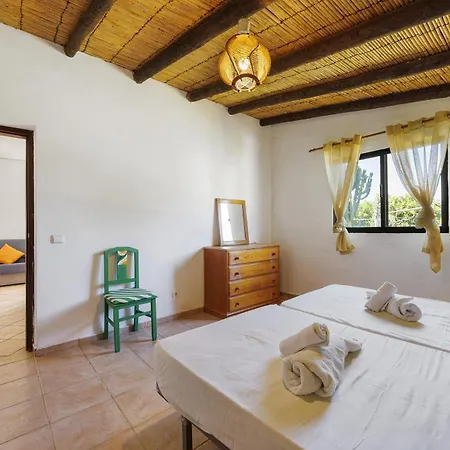 مزرعة للإقامة Quinta Da Amendoeira Foz (Faro)