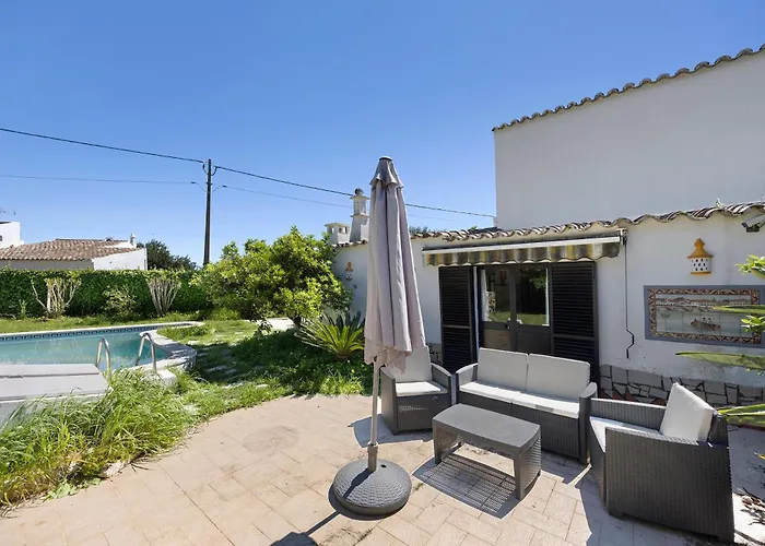 Фермерский дом Quinta Da Amendoeira Foz (Faro)