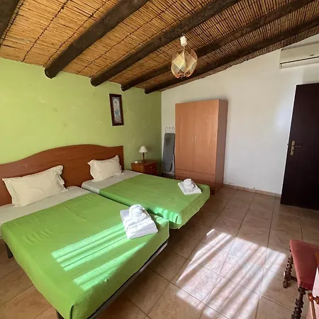 Quinta Da Amendoeira Farm stay *