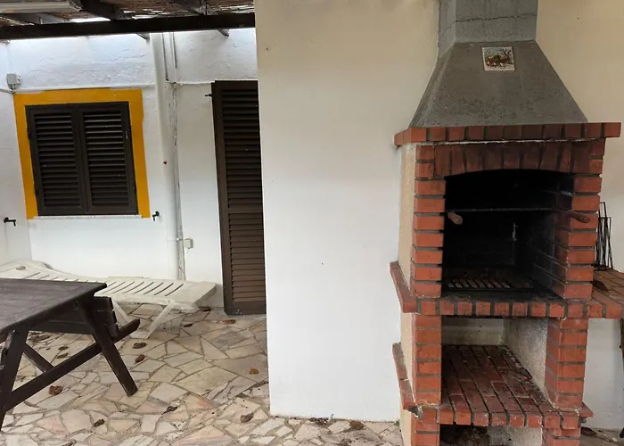 Quinta Da Amendoeira Alojamento de Turismo Rural Foz (Faro)