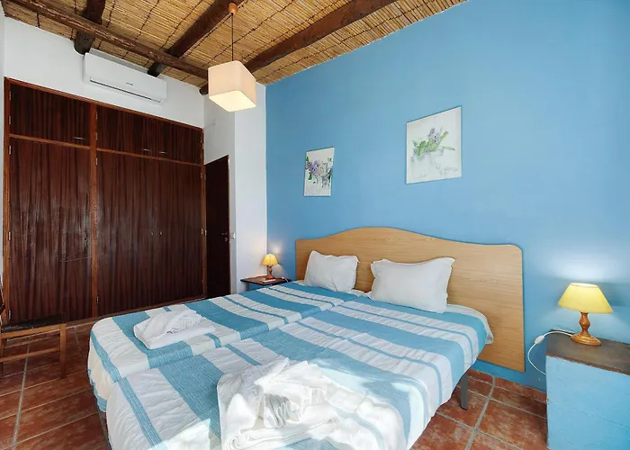 Farm stay Quinta Da Amendoeira *